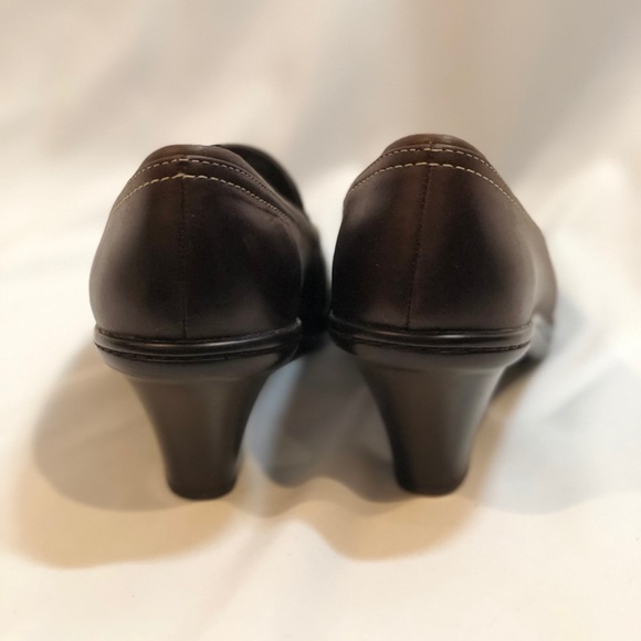 EUC SoftWalk Leather Heel Size 7 - Picture 4 of 7